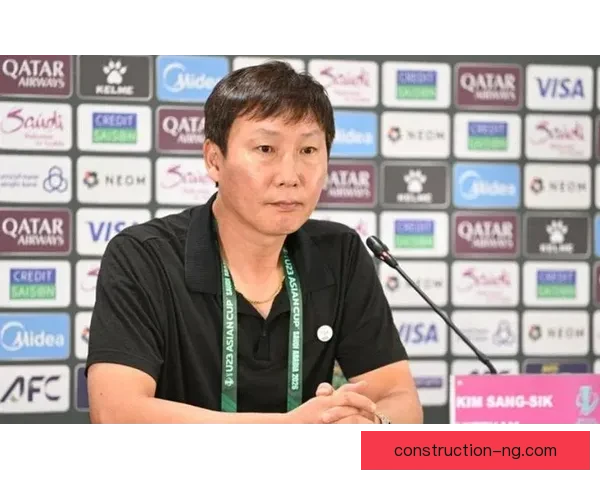 国家队逆转夺冠创历史球迷热议战术革新主帅赛后回应争议焦点引发